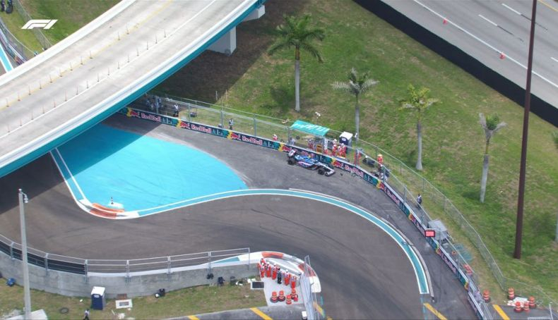 FP3 Ocon se salió de la pista y provocó la bandera roja FP3 Ocon se salió de la pista y provocó la bandera roja