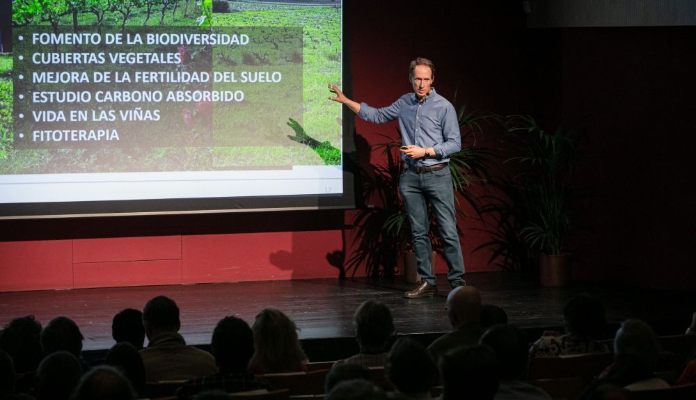 Miguel Torres Maczassek reivindicó la viticultura regenerativa como respuesta a las amenazas del cambio climático. Miguel Torres Maczassek reivindicó la viticultura regenerativa como respuesta a las amenazas del cambio climático.