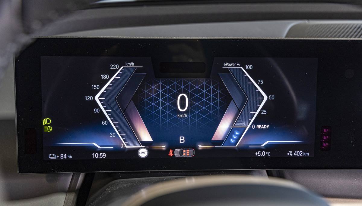 BMW iX xDrive50 AH 17