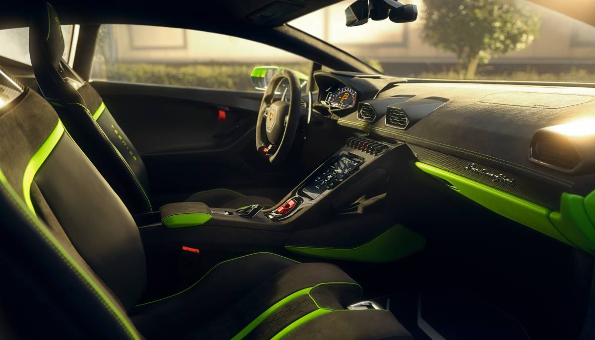 Lamborghini Huracan Tecnica (8)