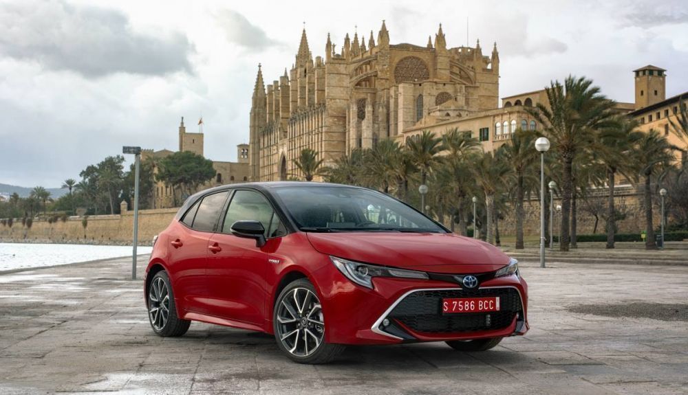 toyota corolla 2022 2 1 1000x575 1 1000x575