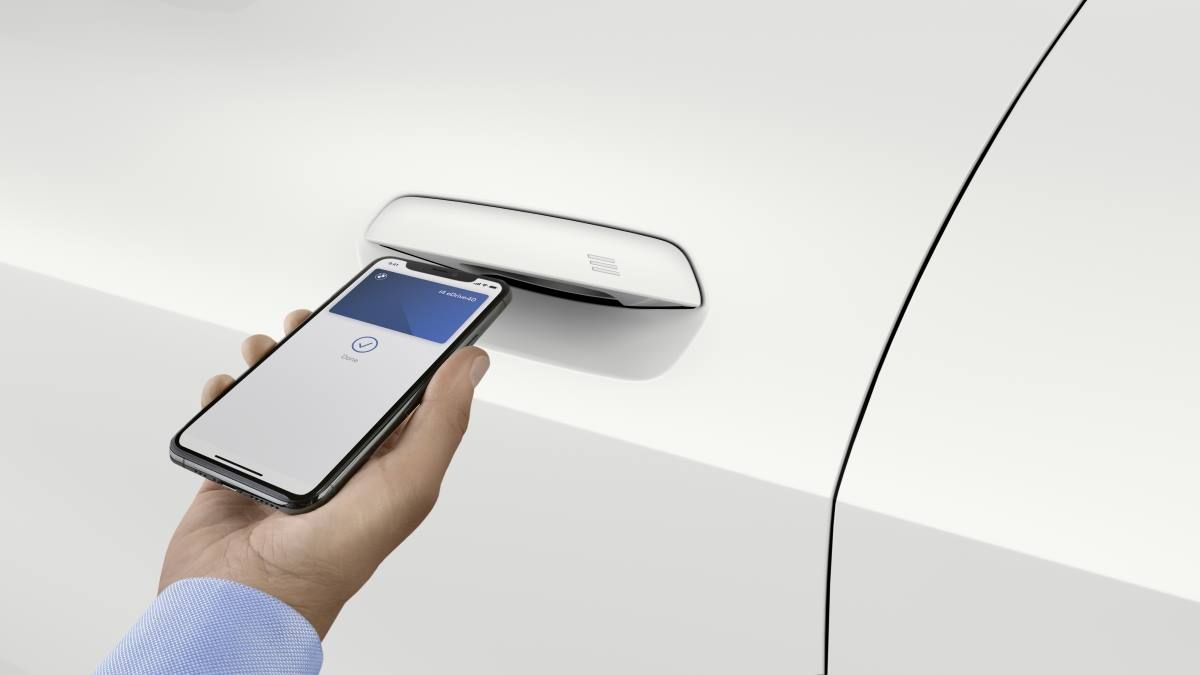 BMW i4 ya a la venta 4