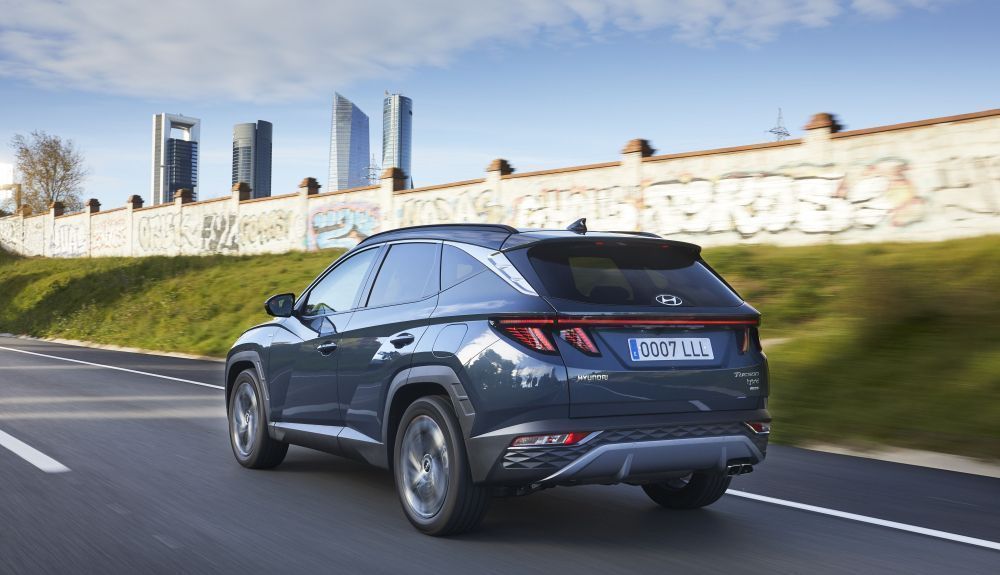 hyundai tucson 002 1 1000x575 1 1000x575