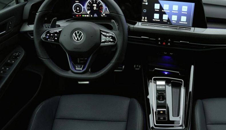 Volkswagen Golf R 20 Years Edition 2022. Volkswagen Golf R 20 Years Edition 2022.