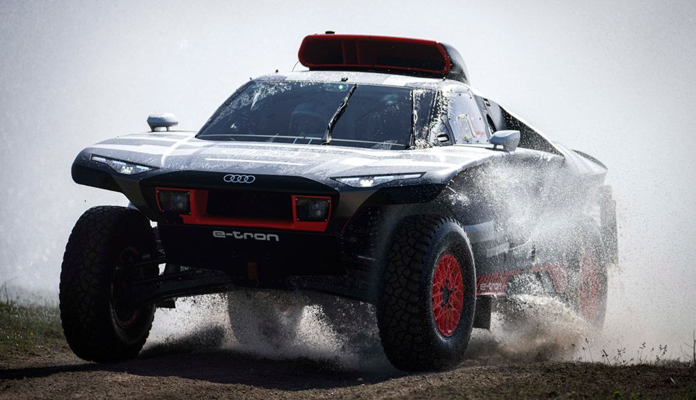 Nos subimos al Audi RS Q e-tron.