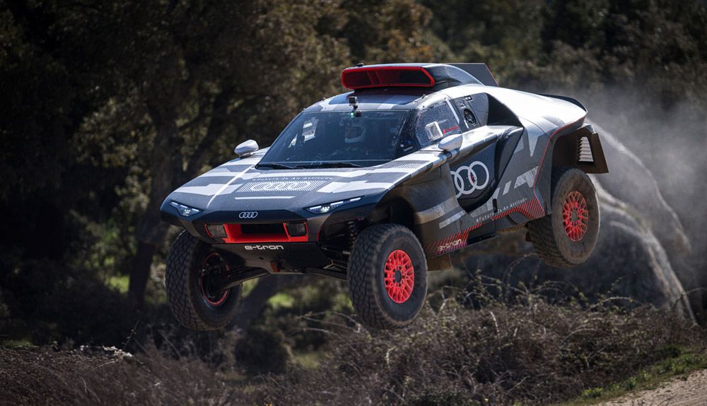 Nos subimos al Audi RS Q e-tron.