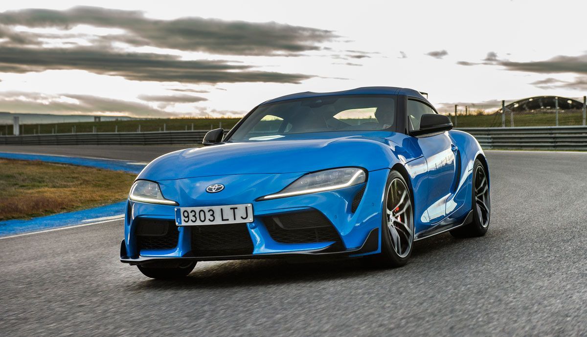 Toyota Supra con cambio manual