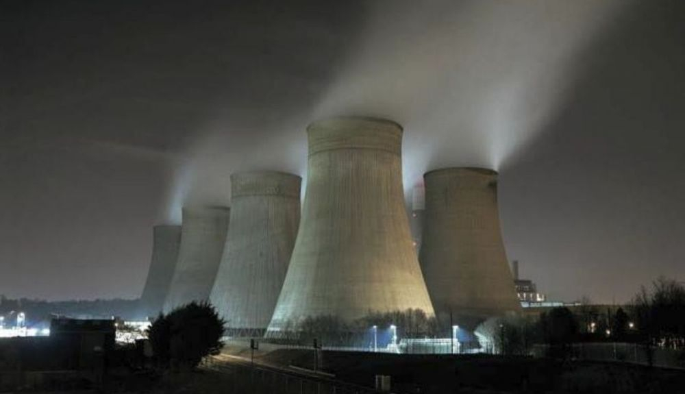 Las actividades del ser humano en todos los sectores económicos liberan gases de efecto invernadero. Las actividades del ser humano en todos los sectores económicos liberan gases de efecto invernadero.
