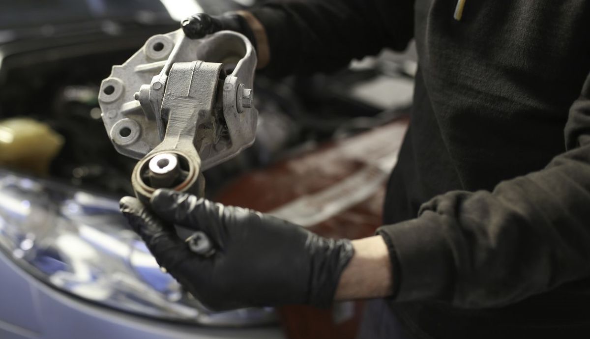 Ante la crisis, recambios de segunda mano, las piezas que pueden alargar 10 años la vida del coche
