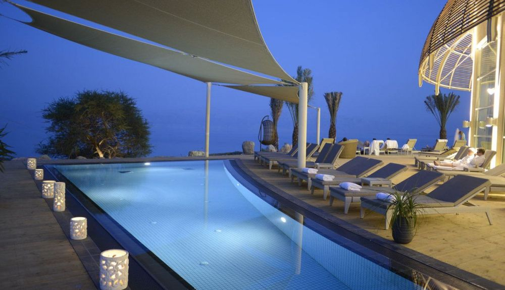 La piscina Synergy Spa en Ein Gedi Hotel.