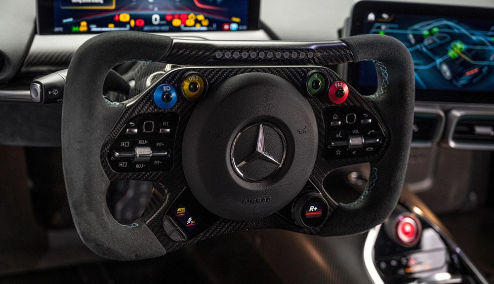 Mercedes-AMG ONE 2023.