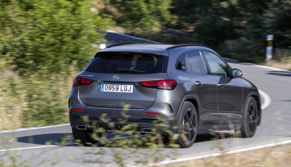 mercedes gla 200 d 009 1 1000x575