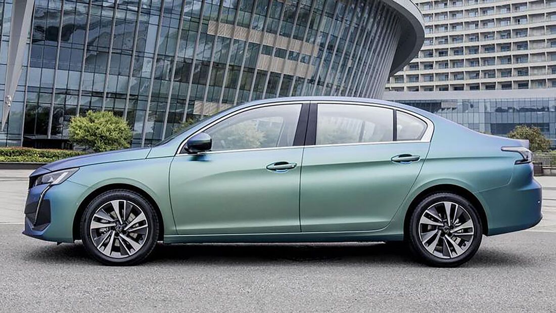 Peugeot 408 Sedán 2023 para China