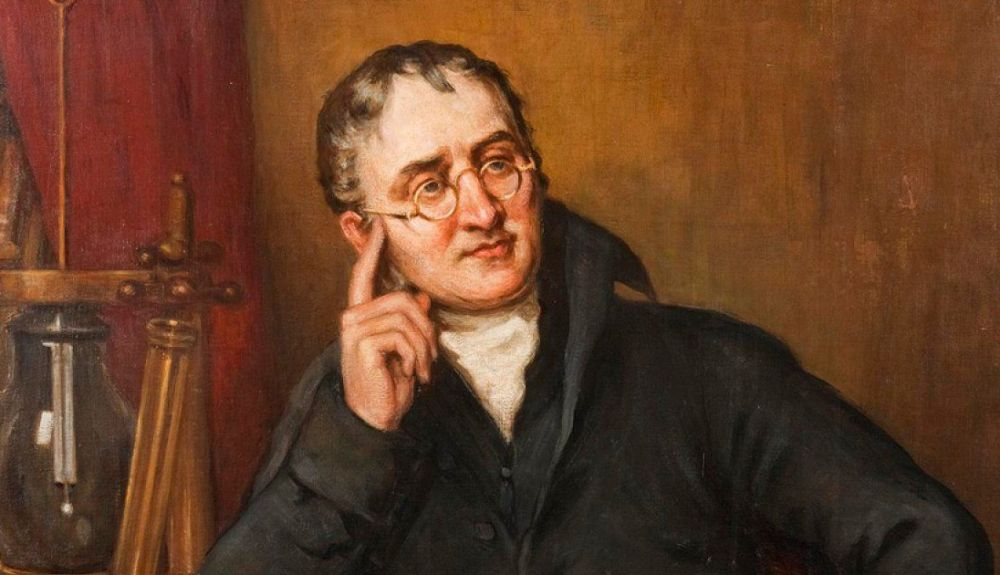 El químico británico John Dalton, a principios del siglo XIX, revivió las ideas de los antiguos griegos de que la materia estaba compuesta de diminutas partículas indivisibles llamadas átomos. El químico británico John Dalton, a principios del siglo XIX, revivió las ideas de los antiguos griegos de que la materia estaba compuesta de diminutas partículas indivisibles llamadas átomos.