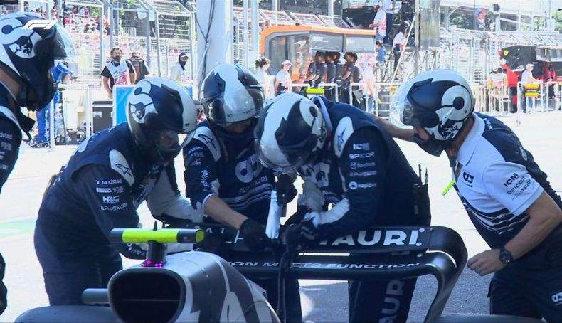 7 El alerón trasero de Tsunoda fue reparado con cinta americana