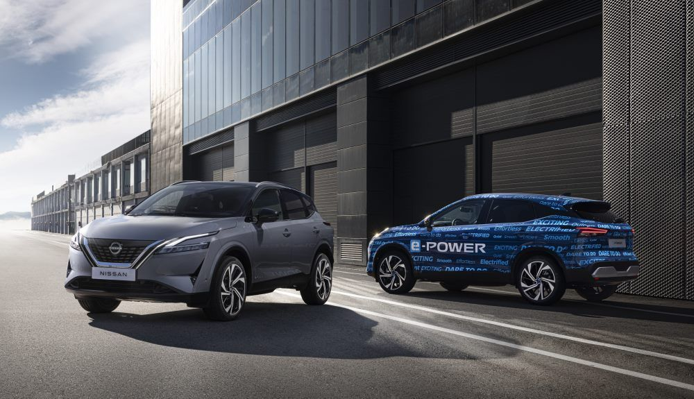 e POWER and Qashqai e POWER packshot 1 source e POWER and Qashqai e POWER packshot 1 source