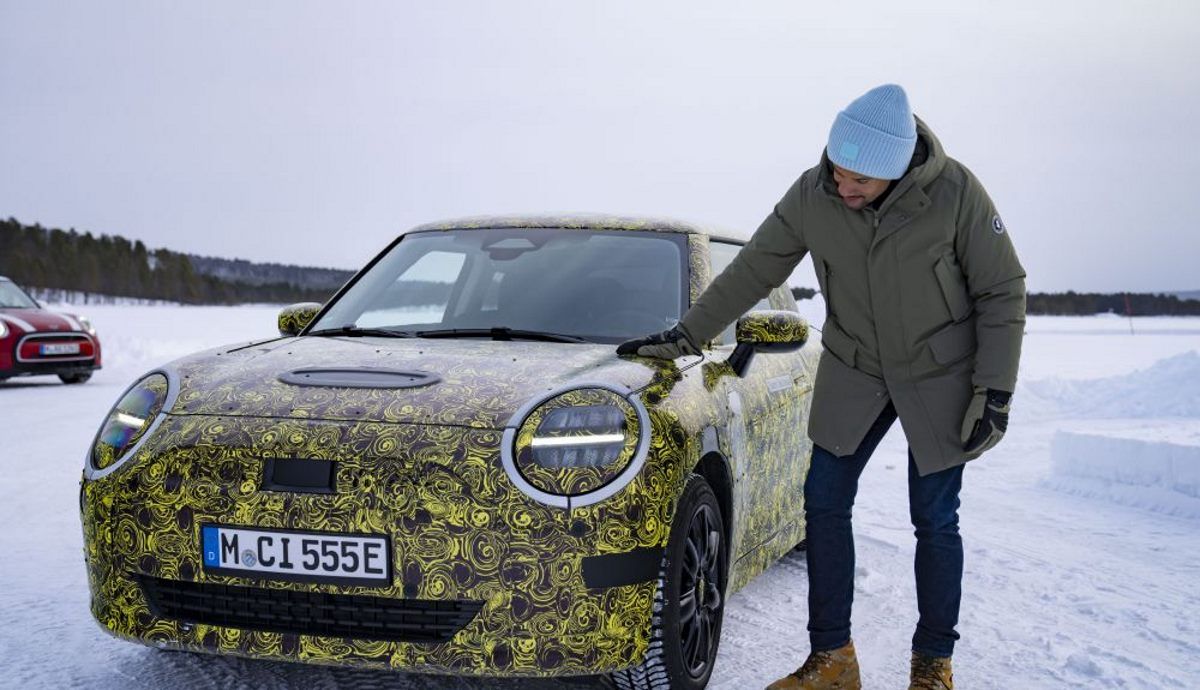 Nuevo Mini 2023, así serán los modelos de 3 y  5 puertas, Cabrio, SUV y Countryman, en 2 carrocerías