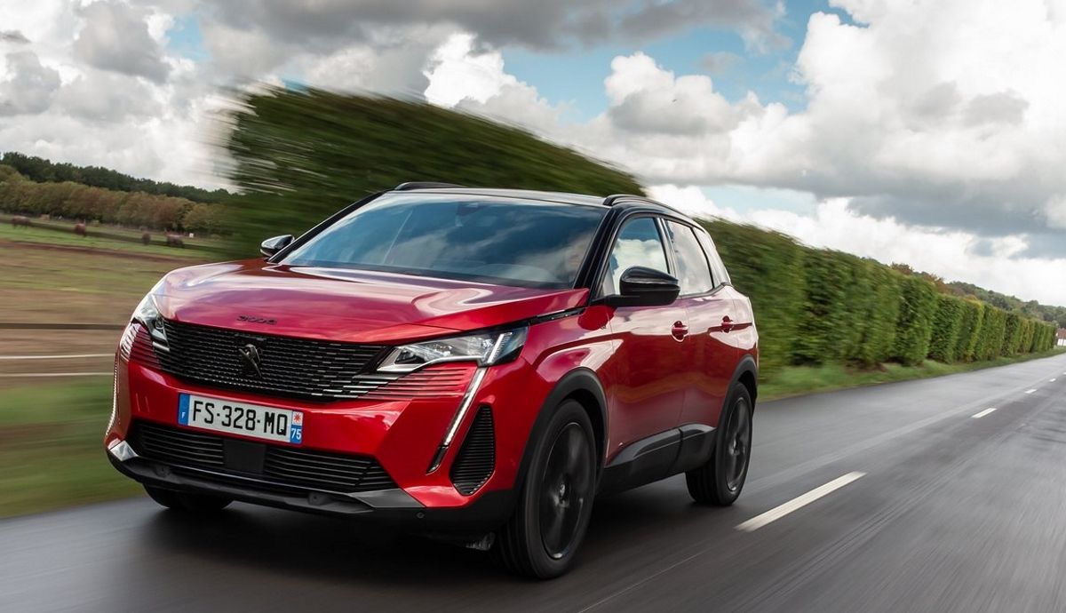 Peugeot 3008 MHEV 2023