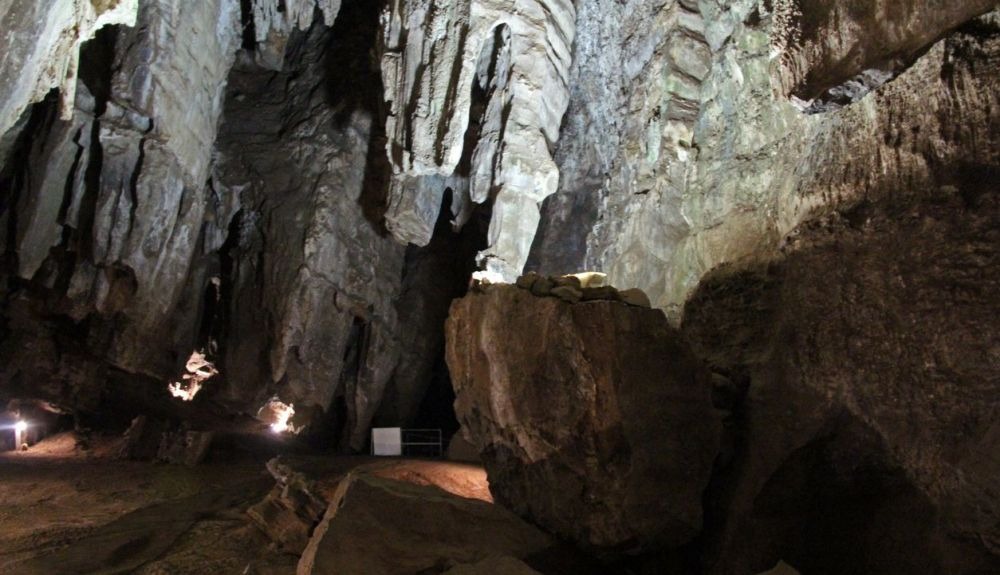 Estas cuevas han sido denominadas como The Cradle of Humankind (la Cuna de la Humanidad). Estas cuevas han sido denominadas como The Cradle of Humankind (la Cuna de la Humanidad).