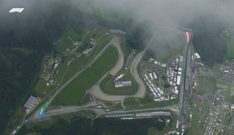 Vista aérea del circuito Red Bull Ring justo antes del comienzo de la FP1 Vista aérea del circuito Red Bull Ring justo antes del comienzo de la FP1