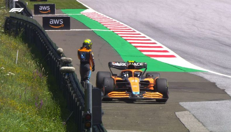 FP1 Lando Norris paró su McLaren a un lado de la pista y provocó la bandera roja FP1 Lando Norris paró su McLaren a un lado de la pista y provocó la bandera roja
