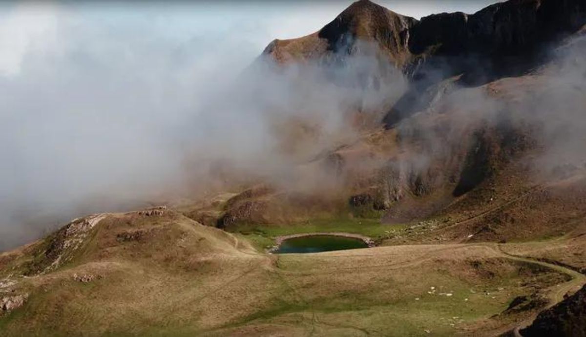 Lago Prat Matao en el macizo del Mont Valier, en los Pirineos franceses.