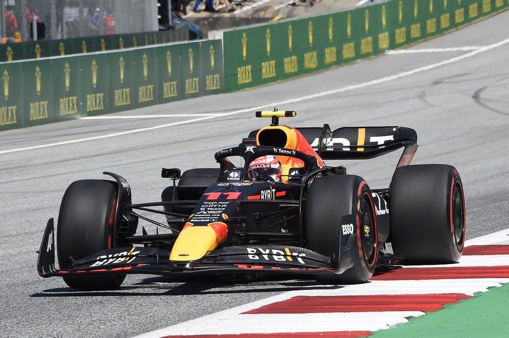 Checo Pérez (Red Bull) penalizado y partirá 13º en la parrilla de la Sprint