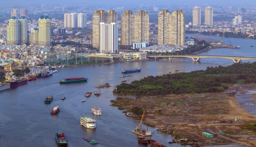 Casi el 45% de la capital de Vietnam se encuentra a menos de un metro sobre el nivel del mar. Casi el 45% de la capital de Vietnam se encuentra a menos de un metro sobre el nivel del mar.