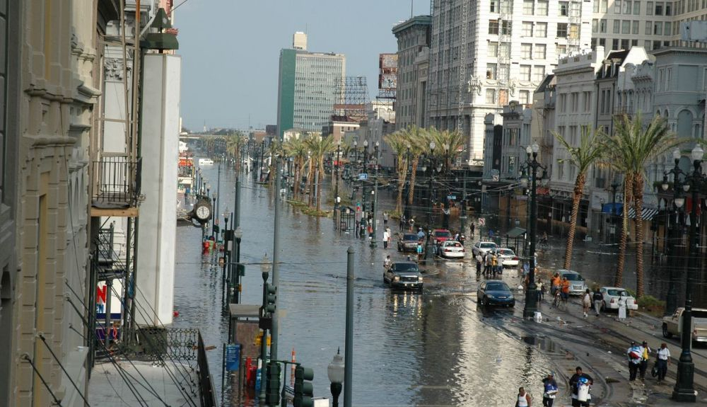 Nueva Orleans se ve frecuentemente afectada por fuertes aguaceros y tormentas eléctricas. Nueva Orleans se ve frecuentemente afectada por fuertes aguaceros y tormentas eléctricas.
