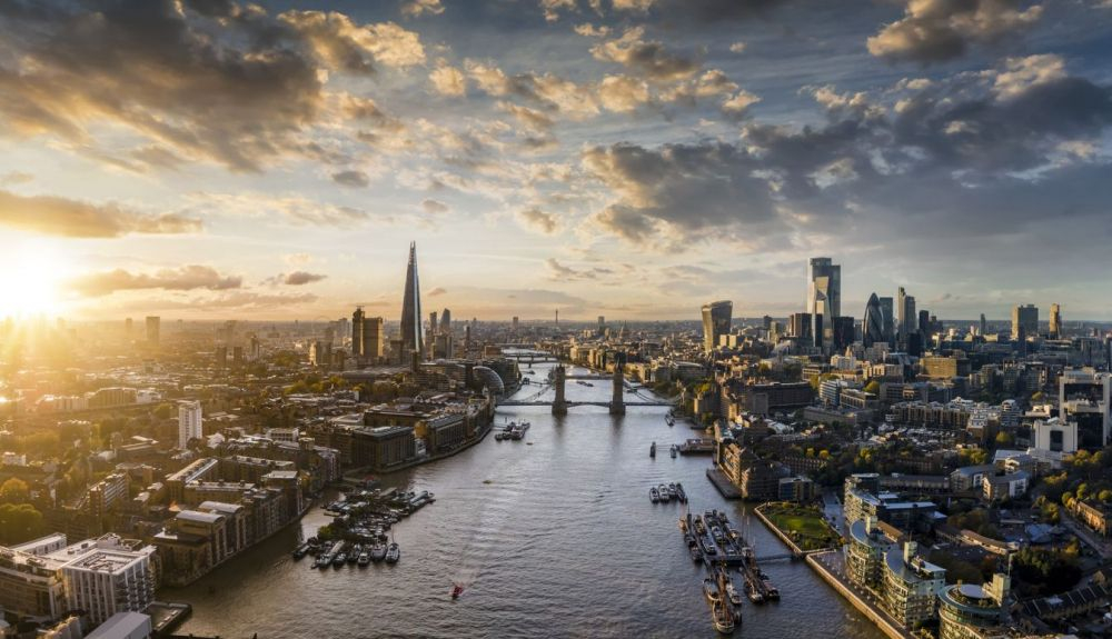 Londres es particularmente vulnerable a las inundaciones como resultado del aumento global del nivel del mar. Londres es particularmente vulnerable a las inundaciones como resultado del aumento global del nivel del mar.