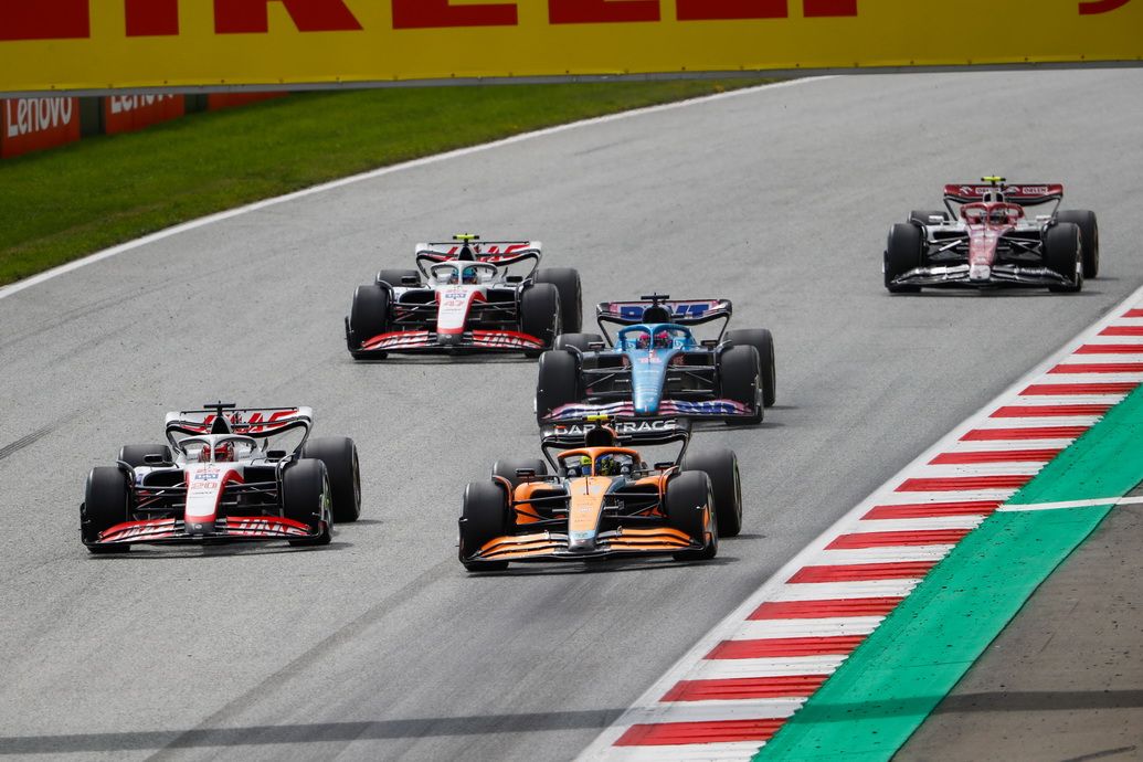 Fernando Alonso clasificó décimo, se llevó el último punto en juego