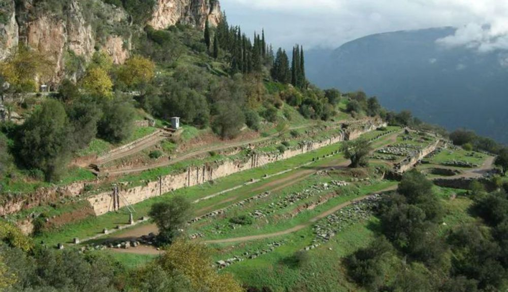 La palestra de Delfos formaba parte del gimnasio del santuario de Delfos, en Grecia