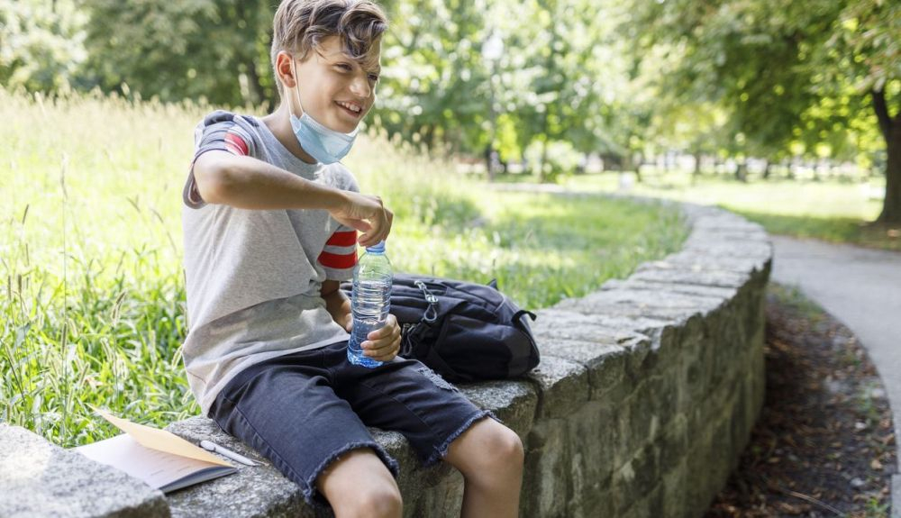 Se aconseja acudir a lugares en la ciudad donde poder refrescarse, como parques o zonas con puntos de agua. Se aconseja acudir a lugares en la ciudad donde poder refrescarse, como parques o zonas con puntos de agua.