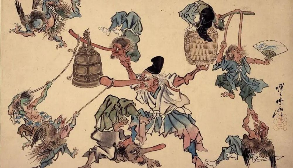 Tengu con forma de pájaro, acosando a una tropa de acróbatas tengu de nariz larga, por Kawanabe Kyōsai , 1879, a través del Museo Británico Tengu con forma de pájaro, acosando a una tropa de acróbatas tengu de nariz larga, por Kawanabe Kyōsai , 1879, a través del Museo Británico