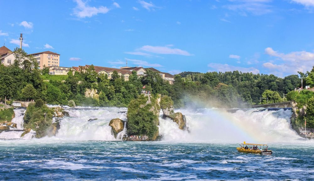 Las Cataratas del Rin son las más poderosas de Europa.