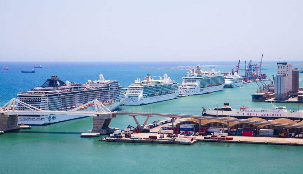 Cruceros en el Puerto de Barcelona.