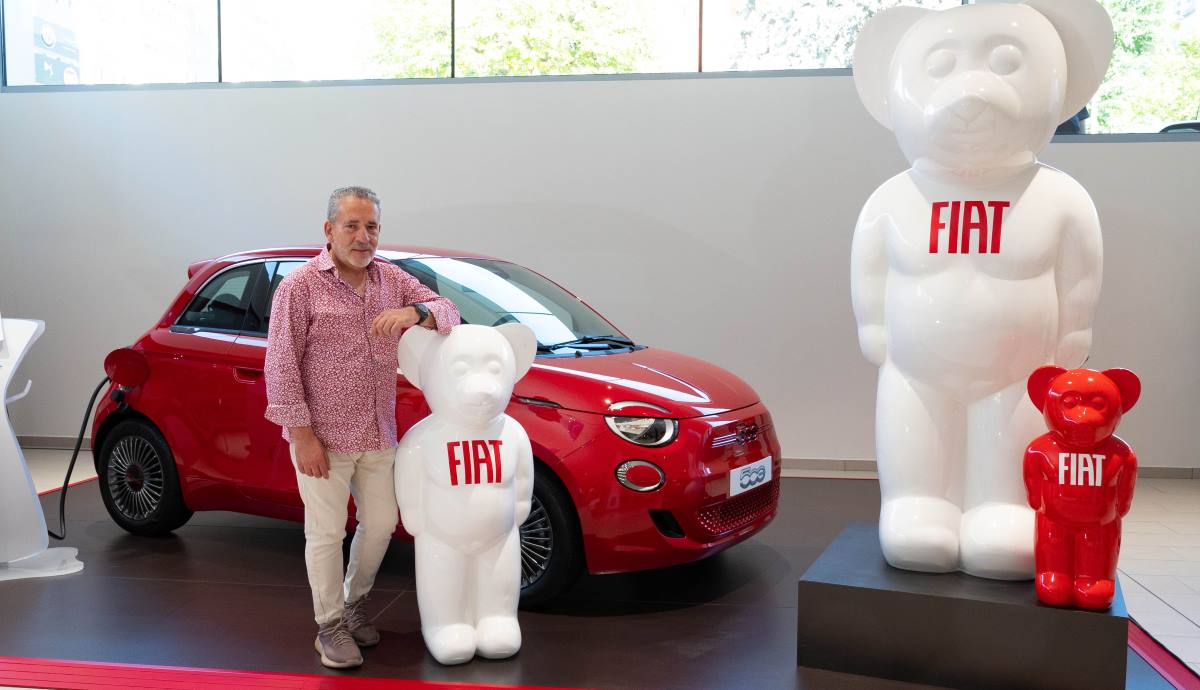 Fiat tiene nuevo embajador dEmo, el artista español creador de los conocidos osos de gominolas