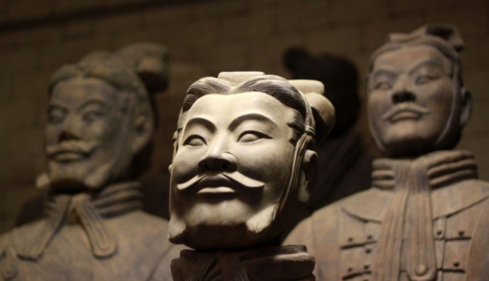 Detalle del rostro de uno de los guerreros. Detalle del rostro de uno de los guerreros.