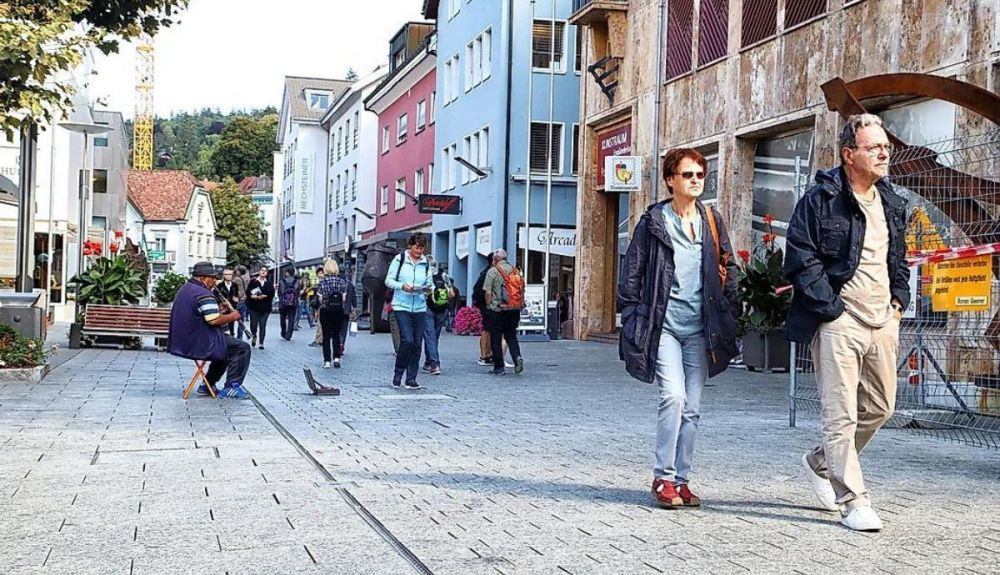 Una calle en la parte antigua de la ciudad de Vaduz en Liechtenstein. Una calle en la parte antigua de la ciudad de Vaduz en Liechtenstein.