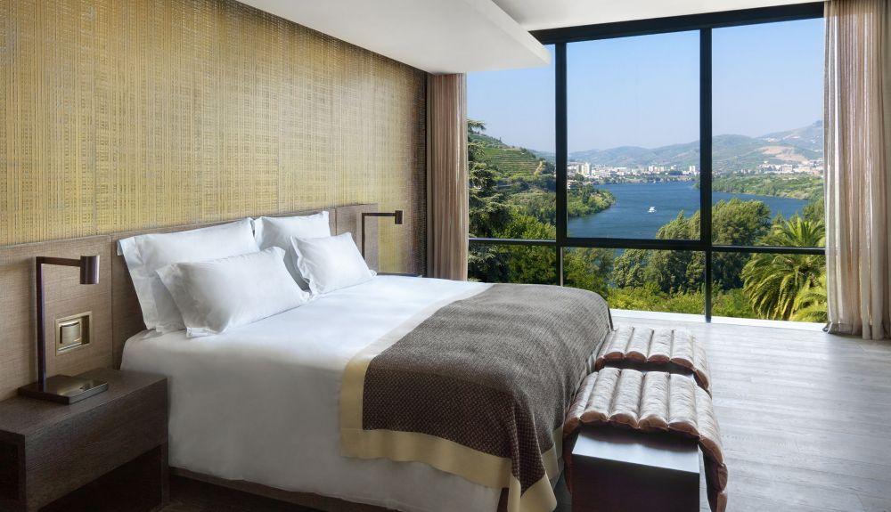 Este hotel a orillas del río Duero, Este hotel a orillas del río Duero,