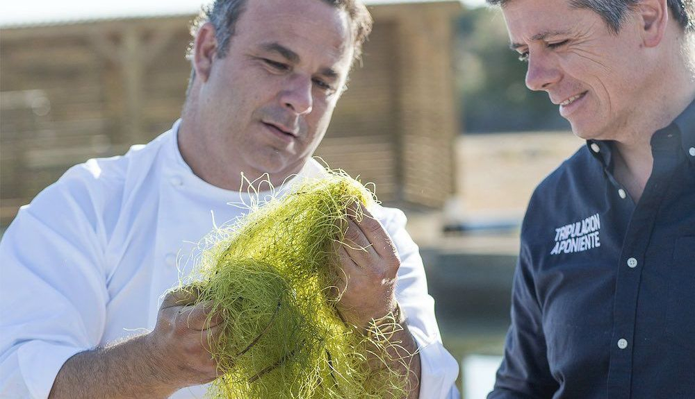 Ángel León y  Juan Martín con el arroz marino.