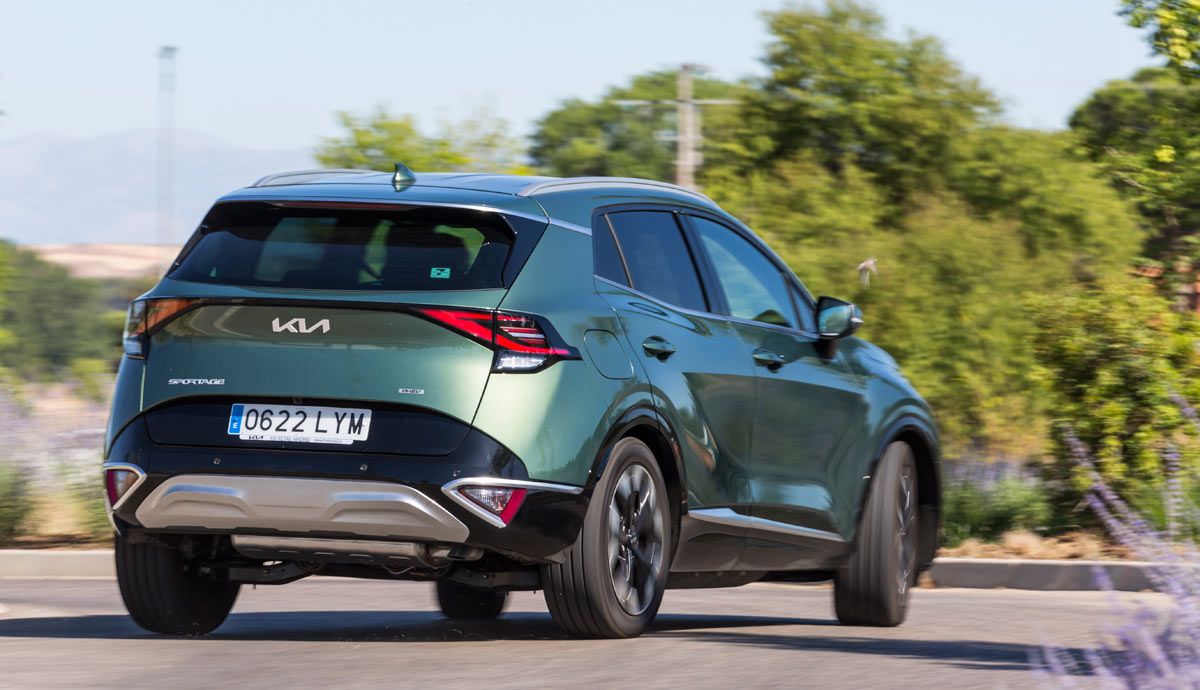 Vista trasera Kia Sportage PHEV.