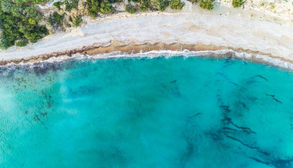 Vista aérea de Bahía Pissouri.