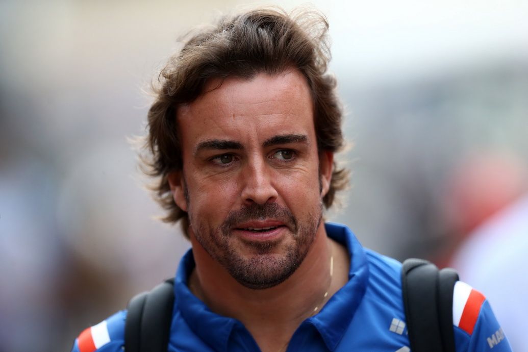 Fernando Alonso ficha por la escudería Aston Martin de F1