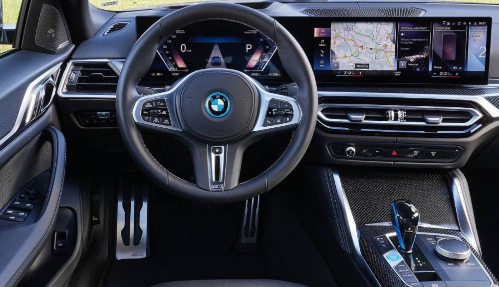 El interior del BMW i4 puramente eléctrico El interior del BMW i4 puramente eléctrico