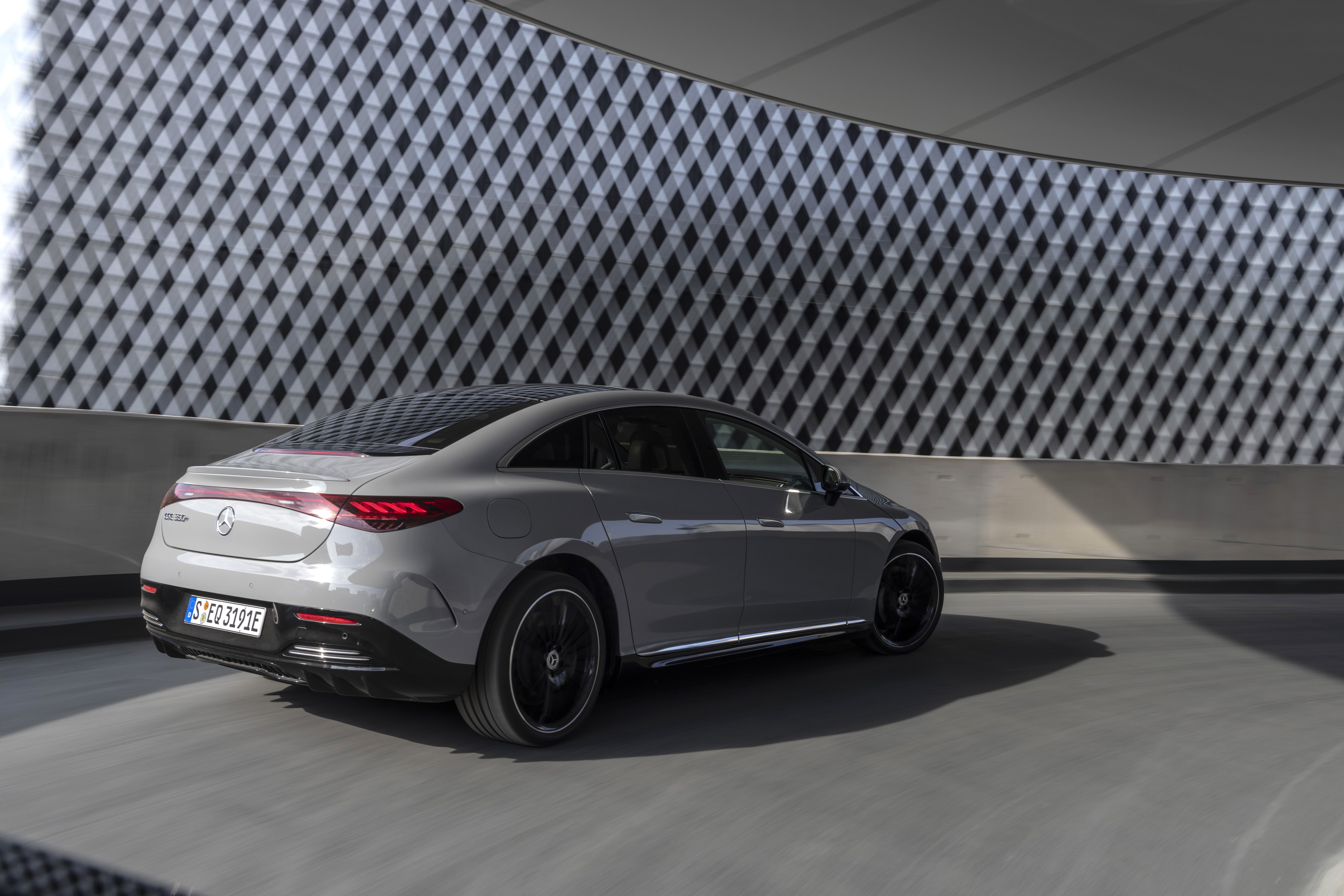 Mercedes EQE 