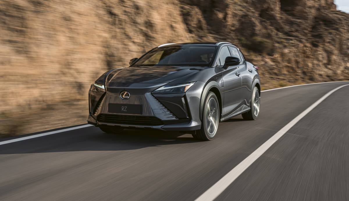 LEXUS RZ 450e (1)