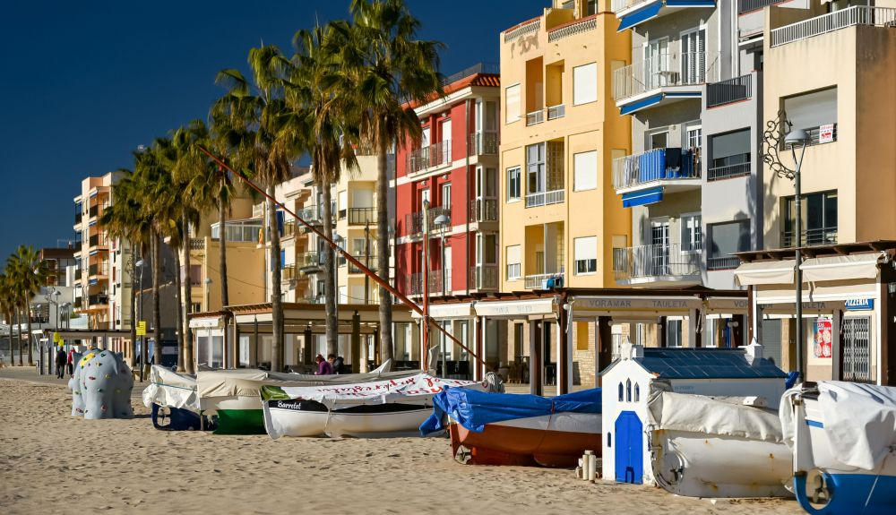 Torredembarra es un sitio perfecto para disfrutar del mar. Torredembarra es un sitio perfecto para disfrutar del mar.