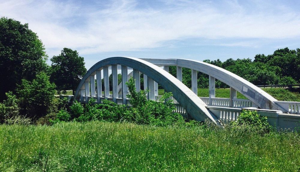 Este puente fue construido en 1923. Este puente fue construido en 1923.