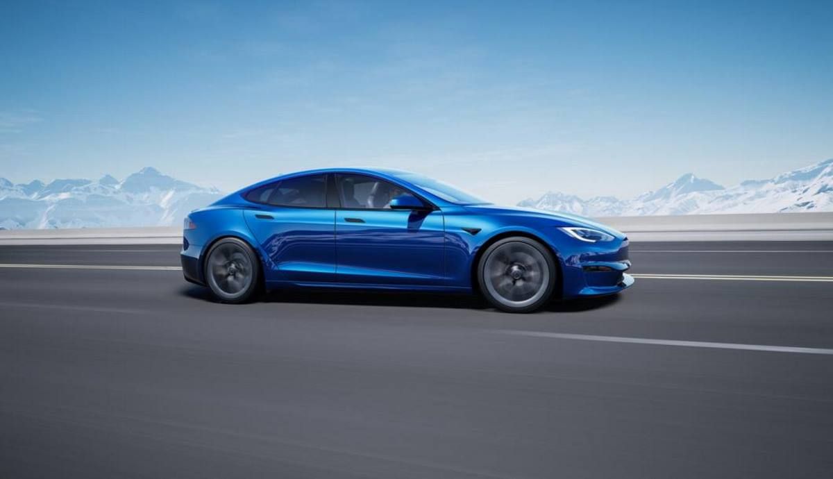 Tesla Model S Plaid 2023 2